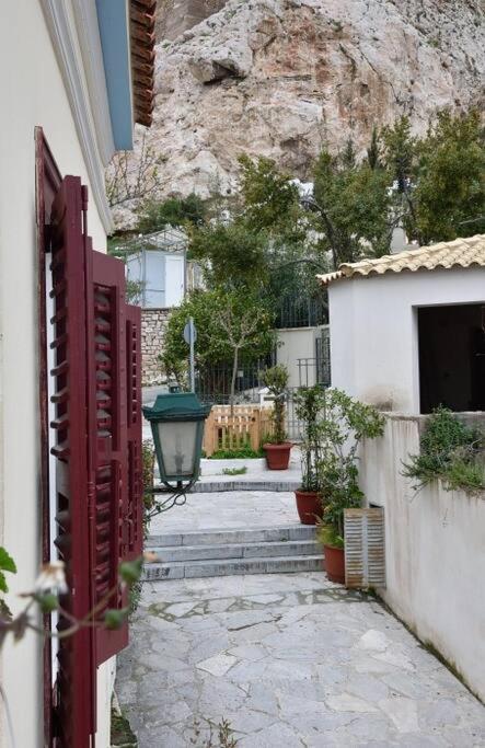 At The Foot Of Acropolis. Βίλα Αθήνα Εξωτερικό φωτογραφία