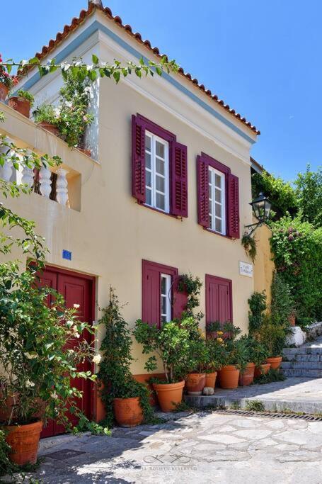 At The Foot Of Acropolis. Βίλα Αθήνα Εξωτερικό φωτογραφία