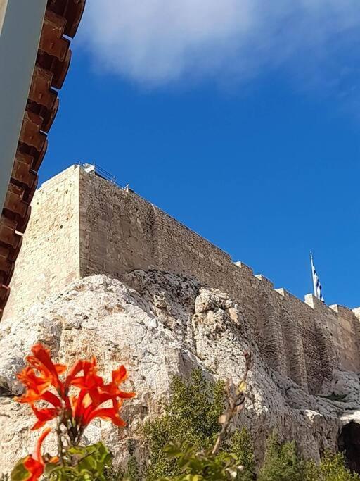 At The Foot Of Acropolis. Βίλα Αθήνα Εξωτερικό φωτογραφία